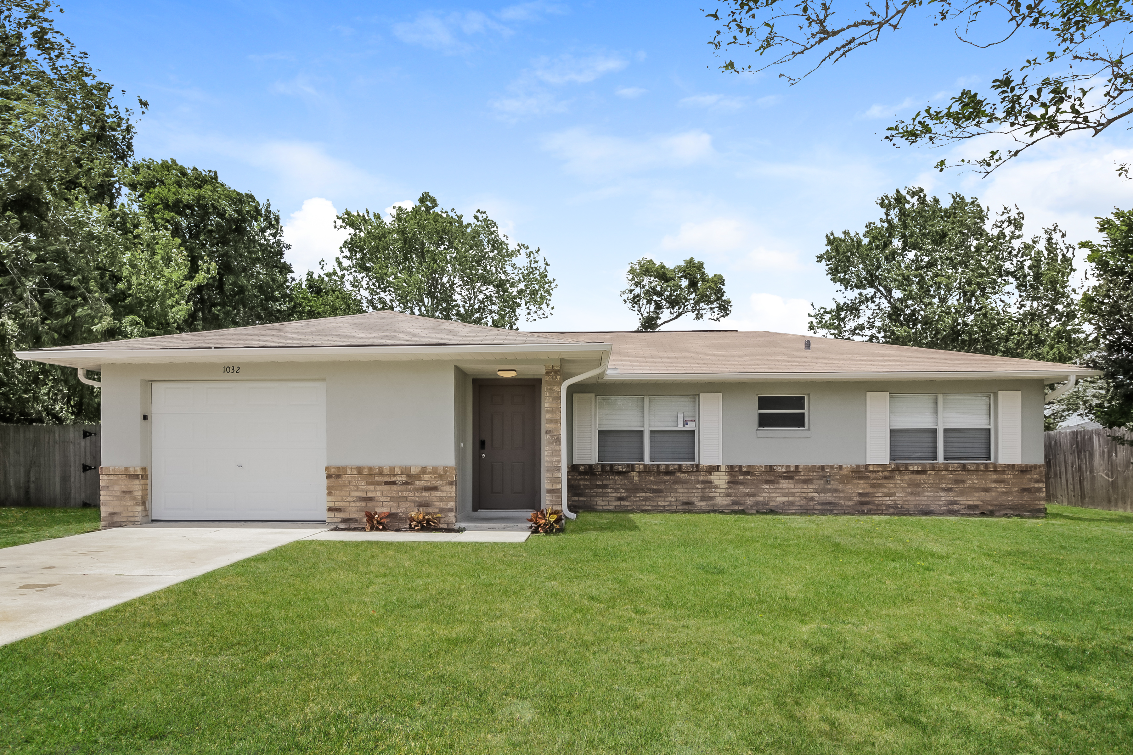 1032 PINDER ST DELTONA, FL 32725